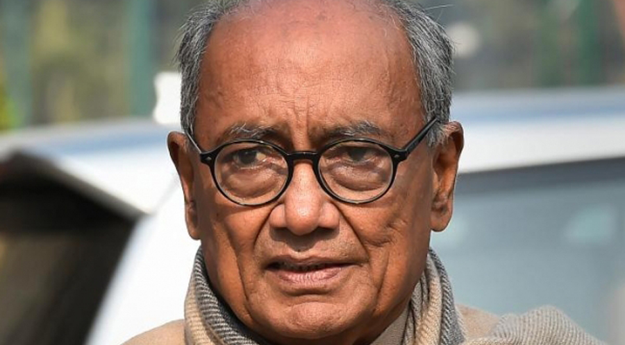 Digvijay singh urges Centre to immediately hold talks with farmers