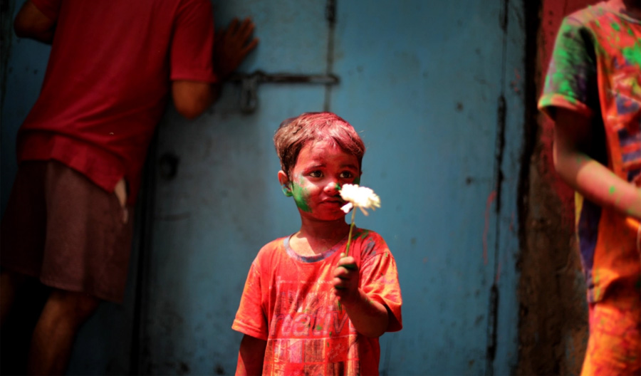 India celebrates Holi amid alarming surge in COVID cases
