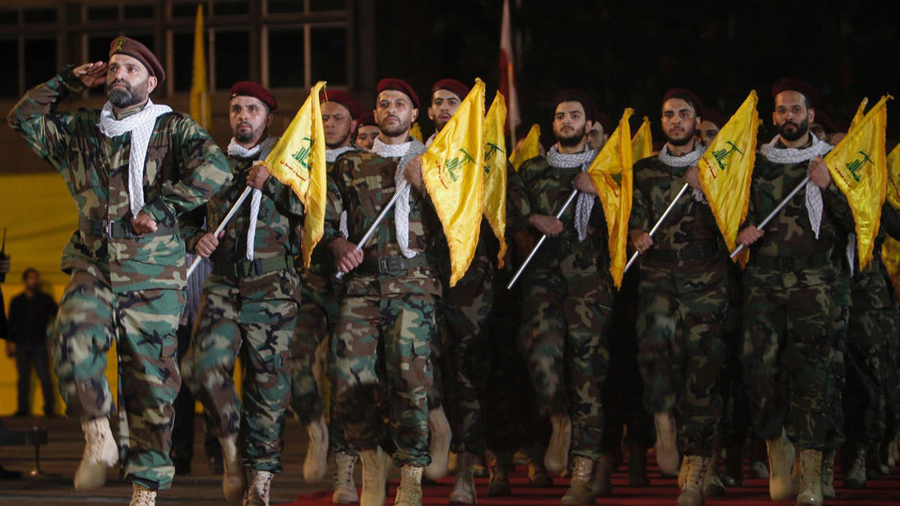Hizbullah give military training to Houthis in its camps