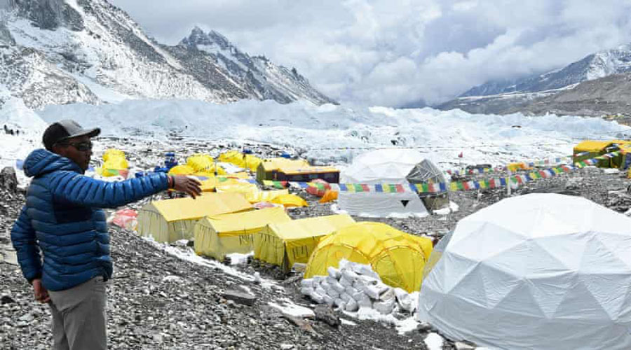 Over 100 Covid-19 cases on Everest