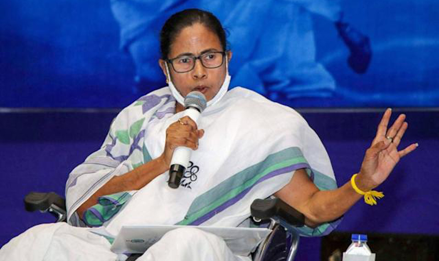 Mamata effects major reshuffle in state police on first day in office