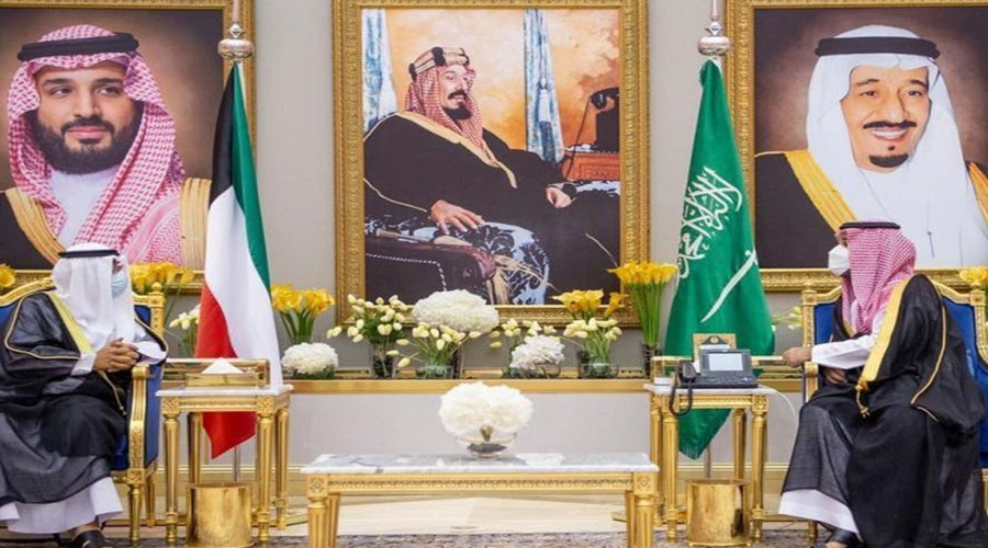 Saudi and Kuwaiti crowned princes exchanged views on region