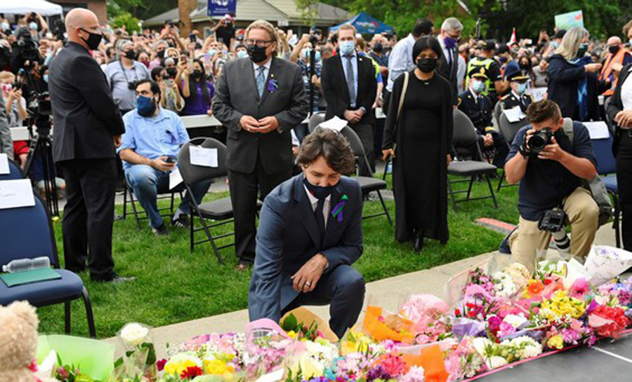 Canadian PM Trudo attends condolence meeting held in memory of killed Pakistan family