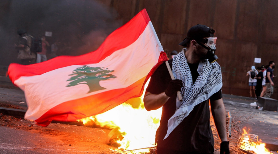 Clash between protesters and police in Beirut, 84 injured