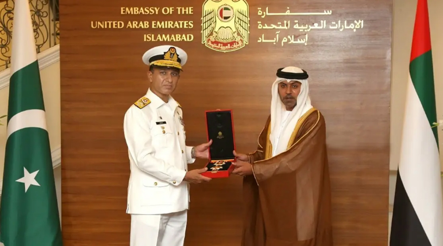 Pak Navy chief confer highest military award of UAE