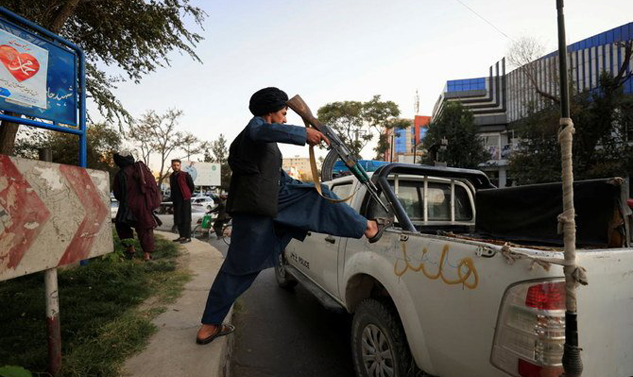 Three Taliban fighters, 4 school children wounded in Kabul grenade attack
