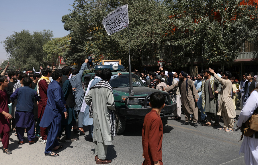  Afghanistan :Minister orders police to stop unauthorized operations