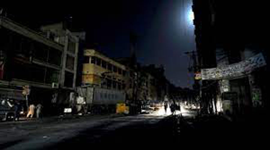 Load-shedding continues in Pakistan as power shortfall hits 5,538MW