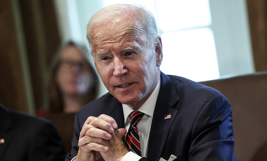 Biden gets fourth COVID vaccine, urges Americans to do the same