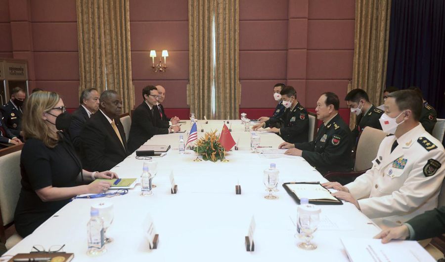U.S., China defence chiefs meet in Cambodia