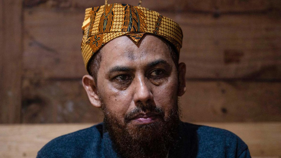 Paroled Bali bomb maker apologises to victims' families
