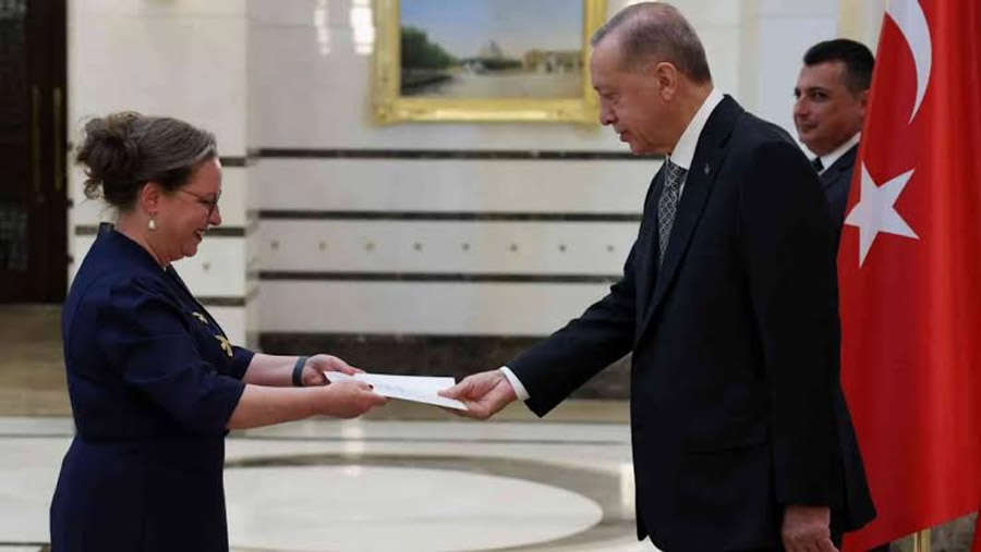 Israel’s newly reinstated envoy to Turkey presents credentials to Erdogan