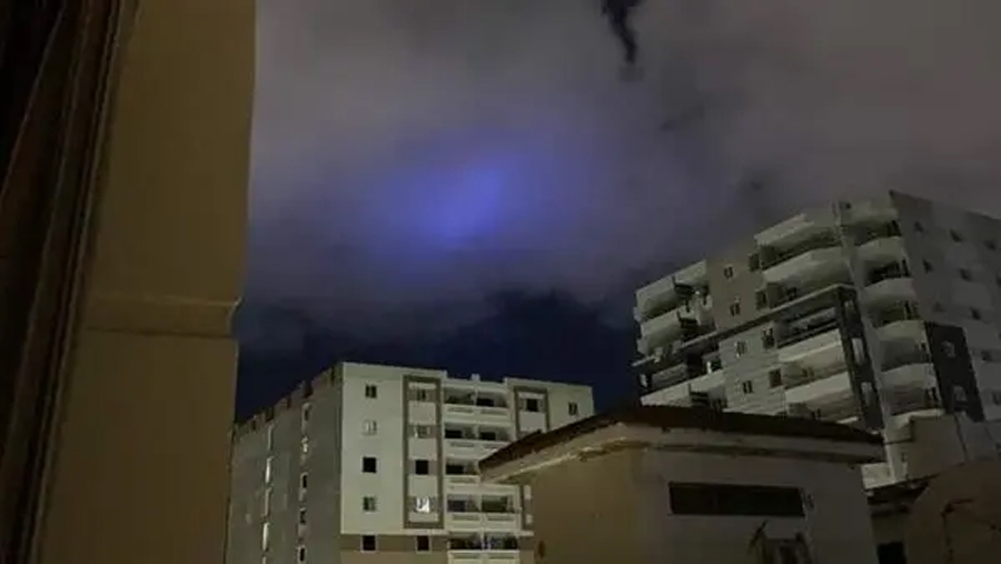 A STRANGE COLOR APPEARS IN THE SKY OF ALEXANDRIA, CAUSING PANIC