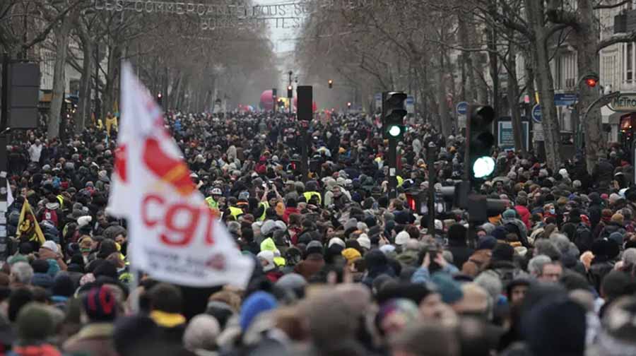 Hundreds of thousands in France are again protesting raising the retirement age