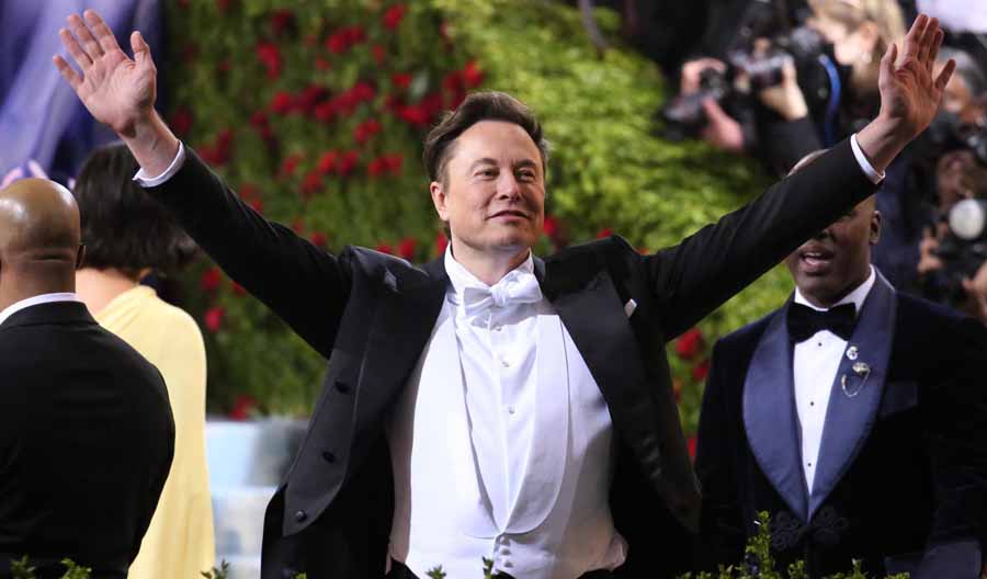 Elon Musk becomes the richest person in the world once again