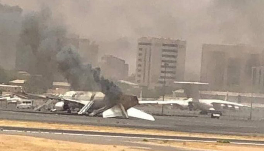 Fierce fighting around Khartoum airport despite Sudan ceasefire call