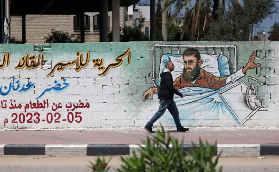 Palestinian hunger striker Khader Adnan dies in Israeli prison