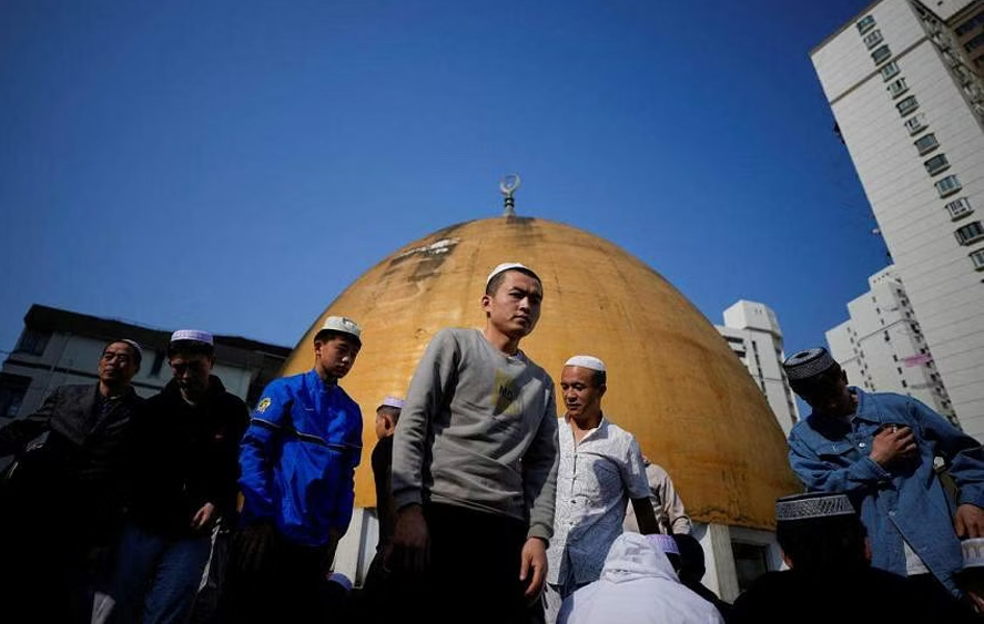 China deploys police, makes arrests after clashes over demolition of mosque