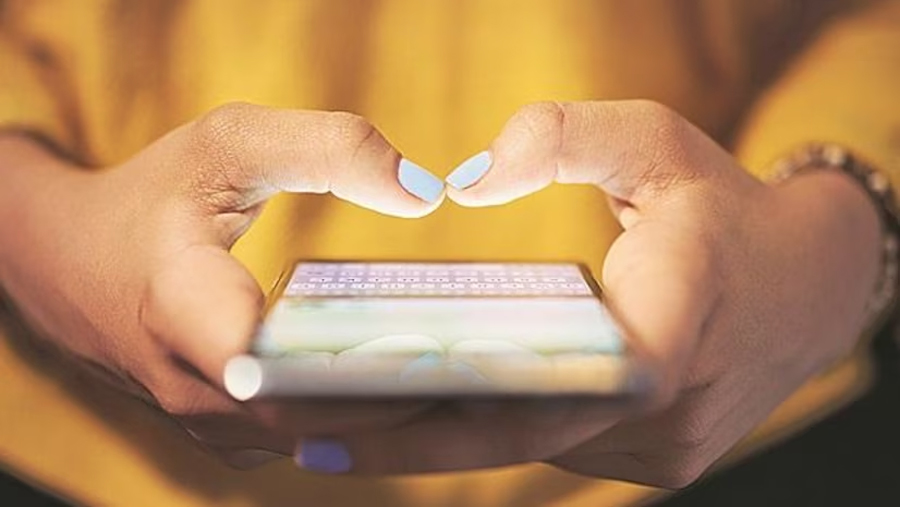 Children addicted to social media, user age limit needed: Karnataka HC